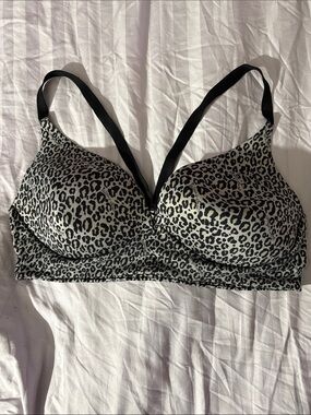 Victoria's Secret Leopard Push-Up Bra - Black & Cream